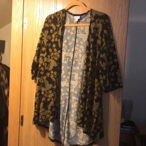 LulaRoe Lindsay kimono